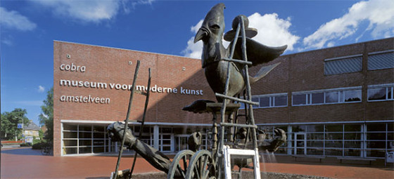 Kunstproducten van het Cobra Museum